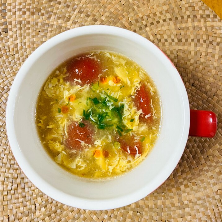 ふわふわ卵とトマトのさっぱりスープ